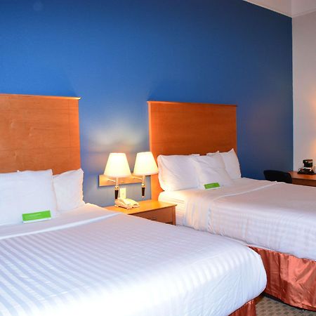Baymont Inn & Suites Brenham Esterno foto