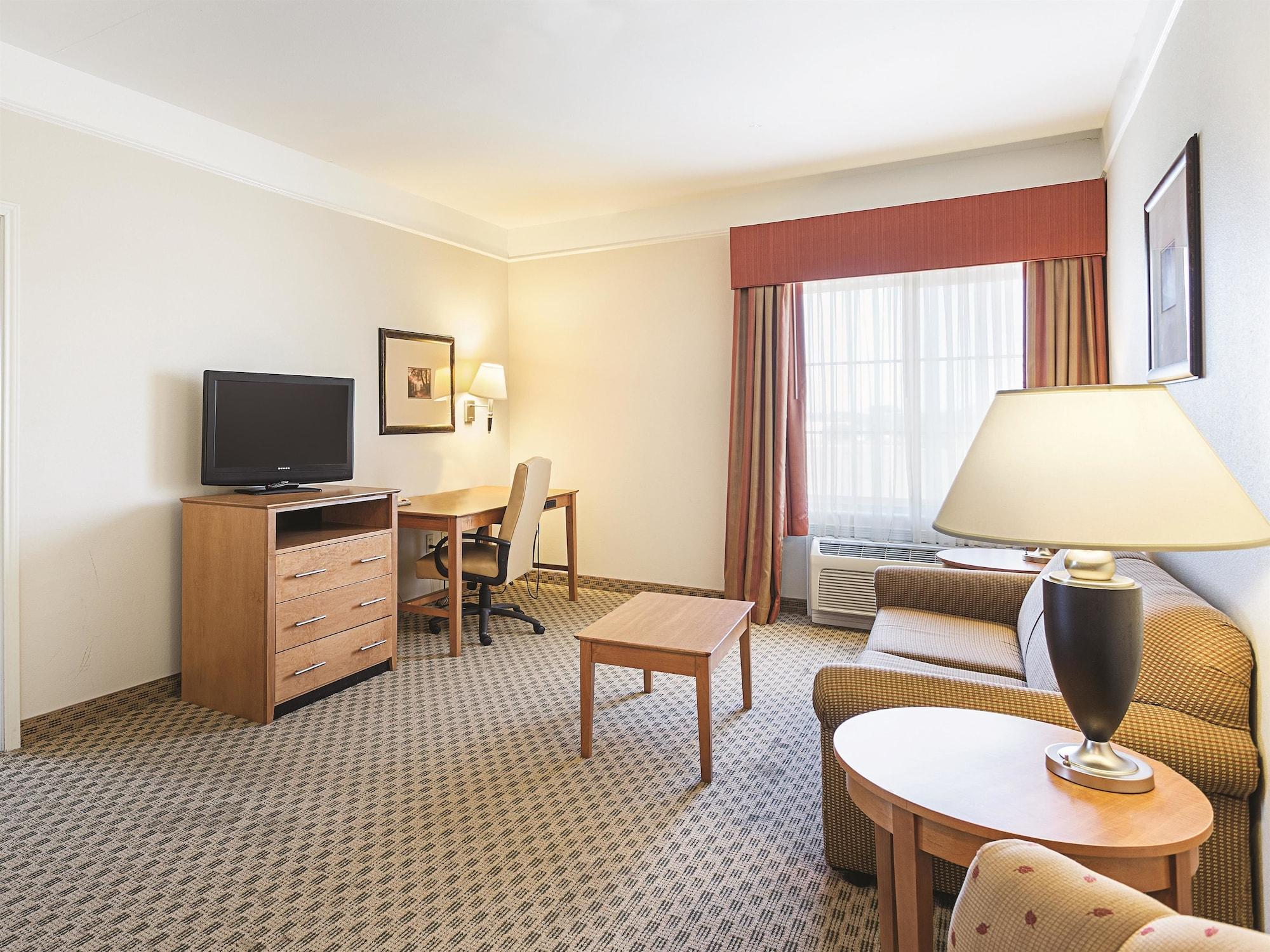 Baymont Inn & Suites Brenham Esterno foto