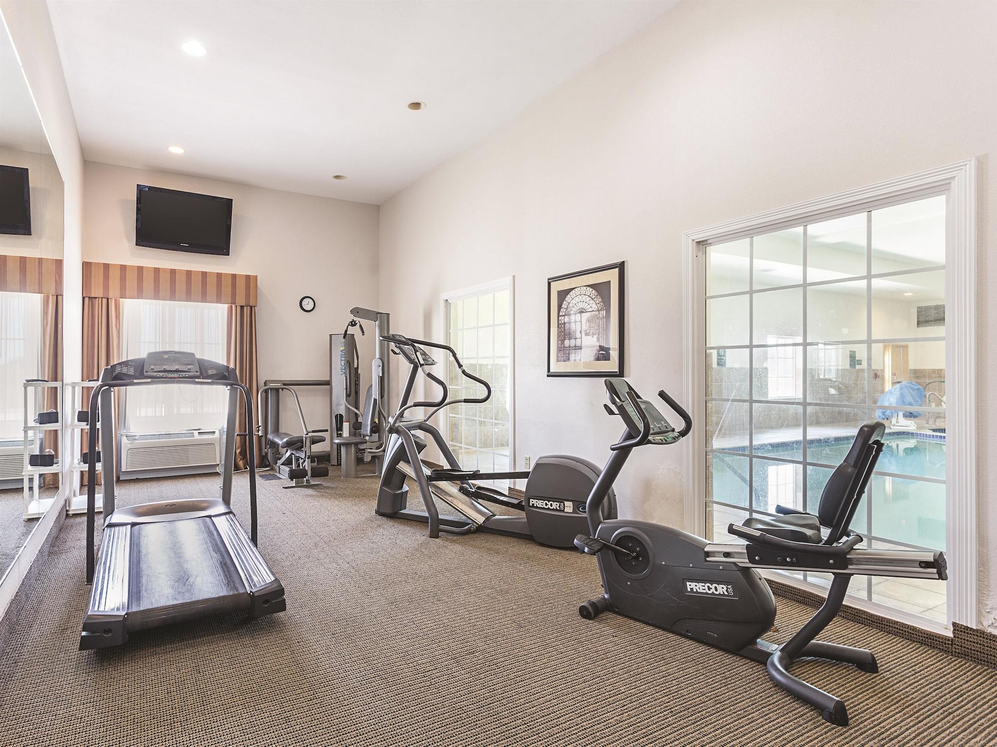 Baymont Inn & Suites Brenham Esterno foto