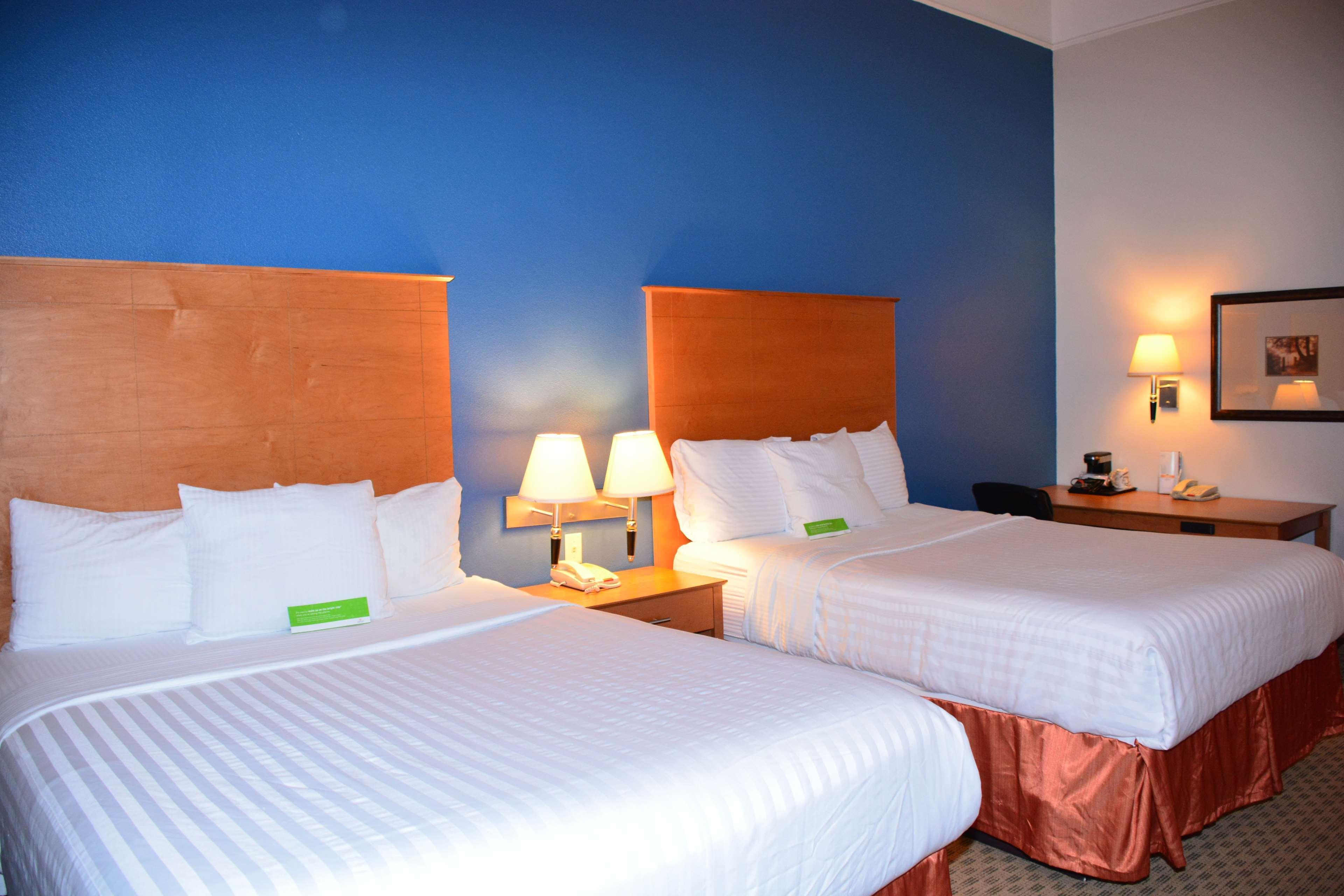 Baymont Inn & Suites Brenham Esterno foto