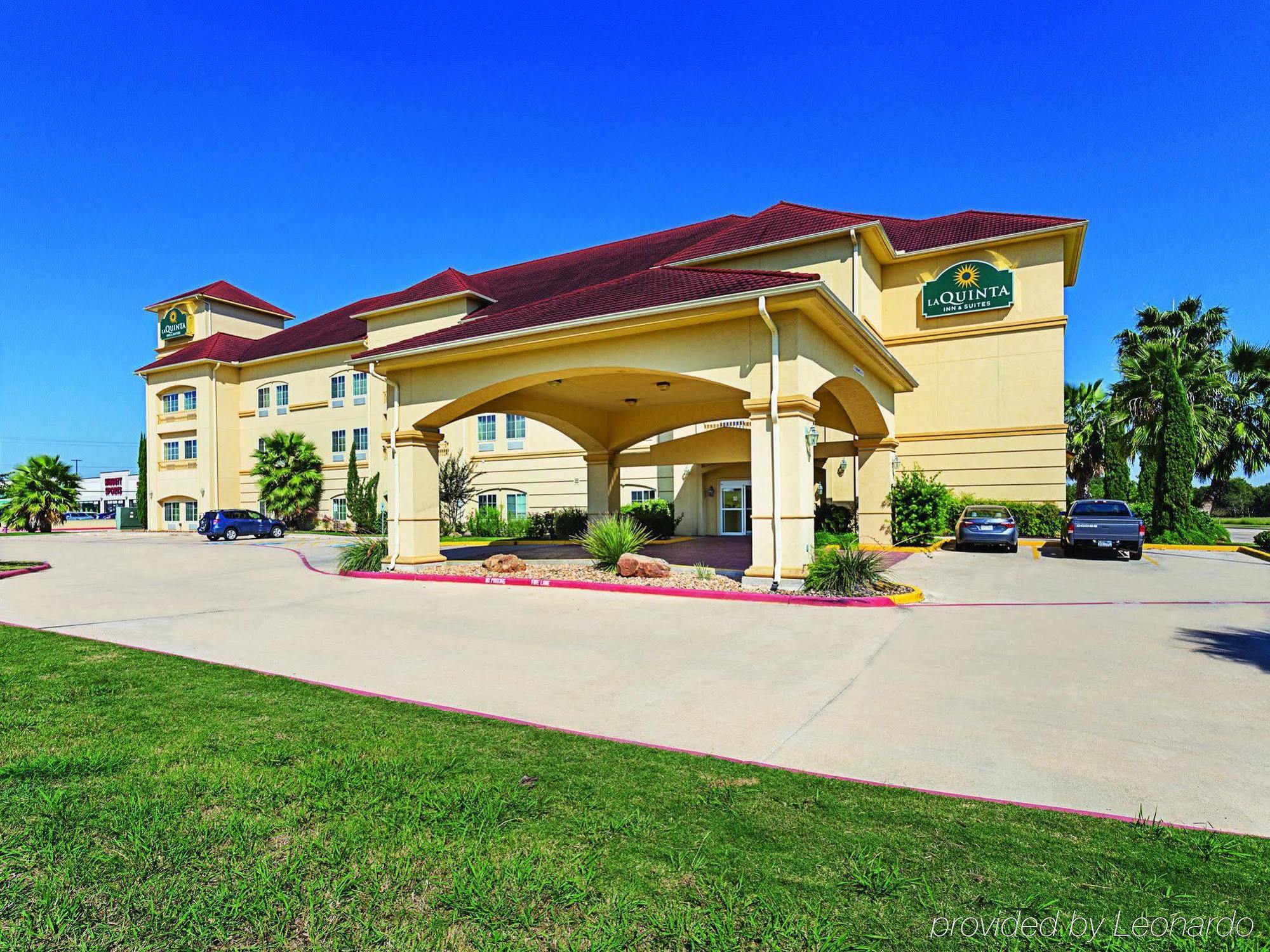 Baymont Inn & Suites Brenham Esterno foto