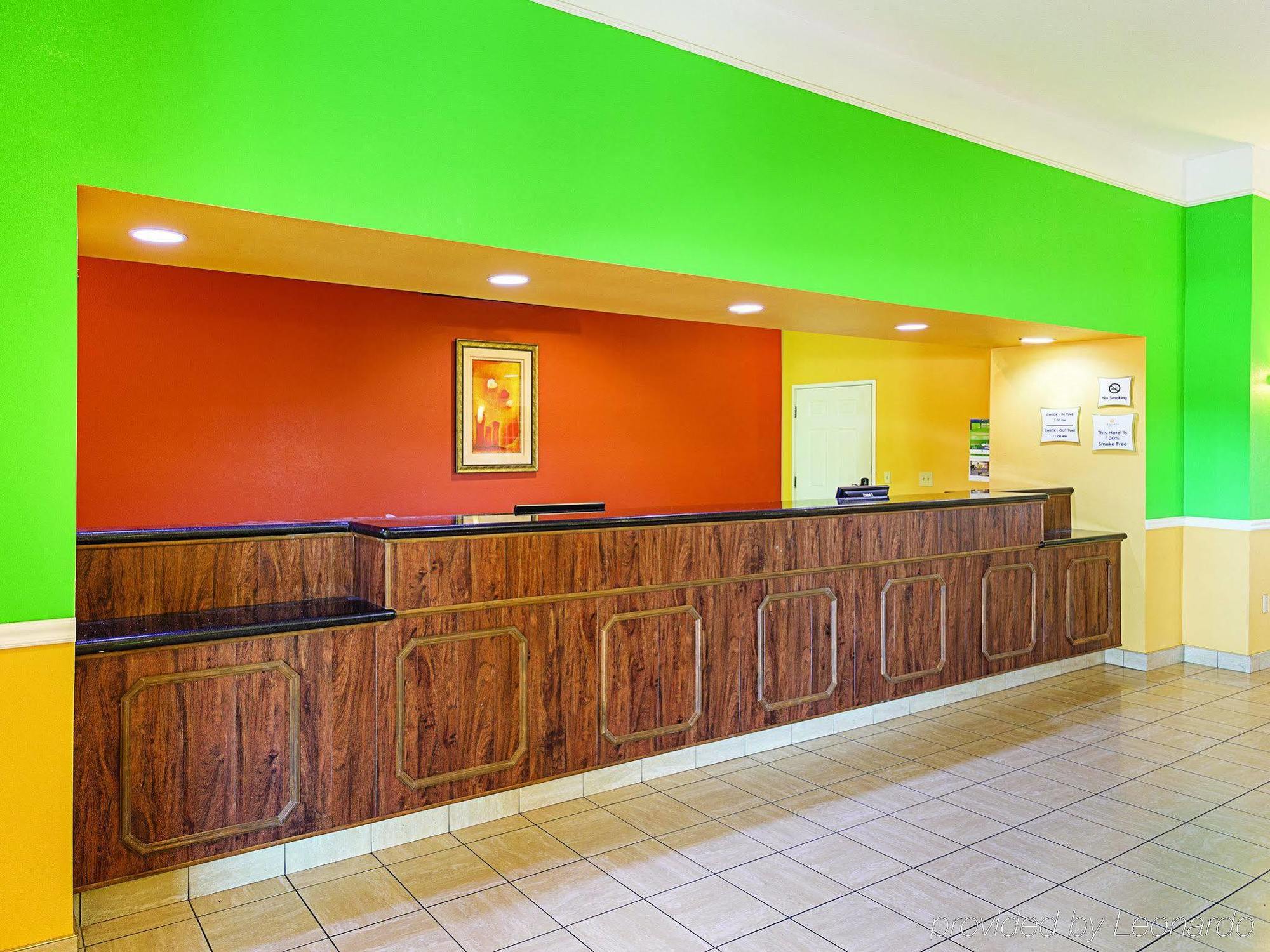 Baymont Inn & Suites Brenham Esterno foto