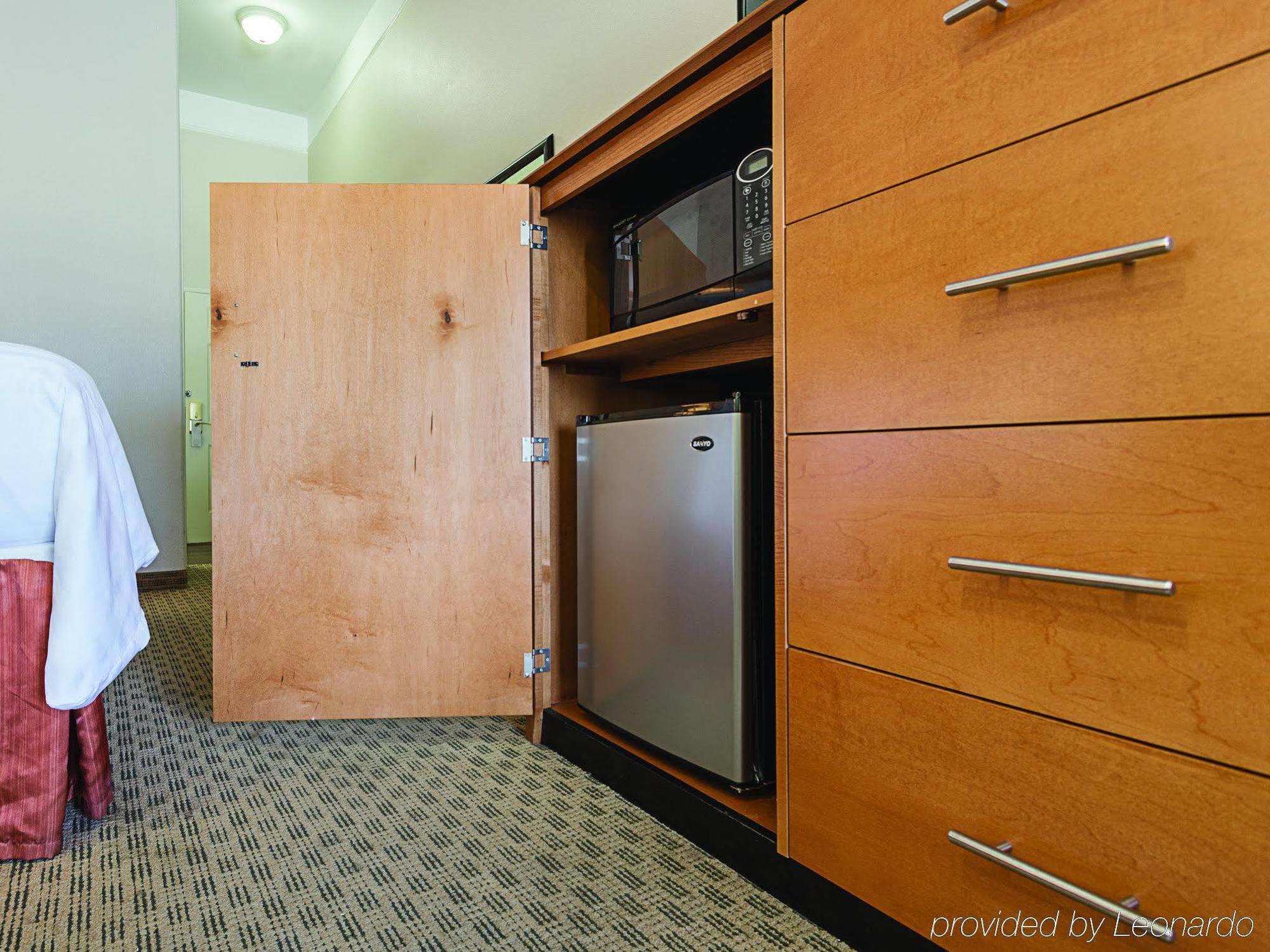Baymont Inn & Suites Brenham Esterno foto