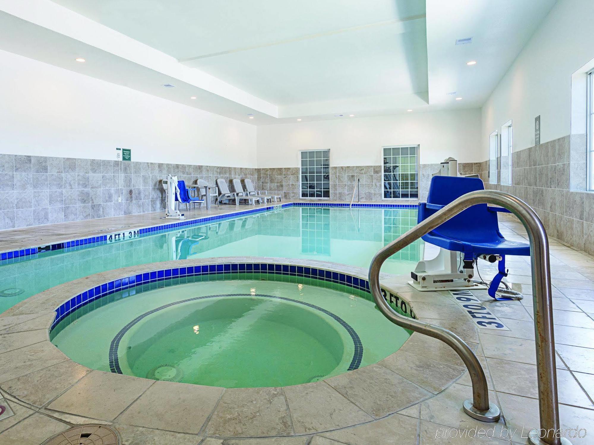 Baymont Inn & Suites Brenham Esterno foto