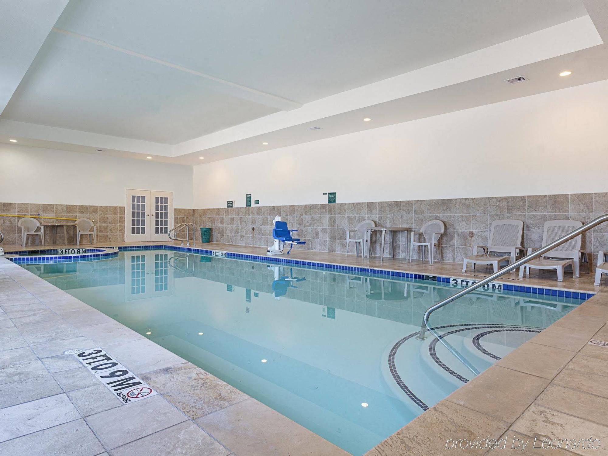 Baymont Inn & Suites Brenham Esterno foto